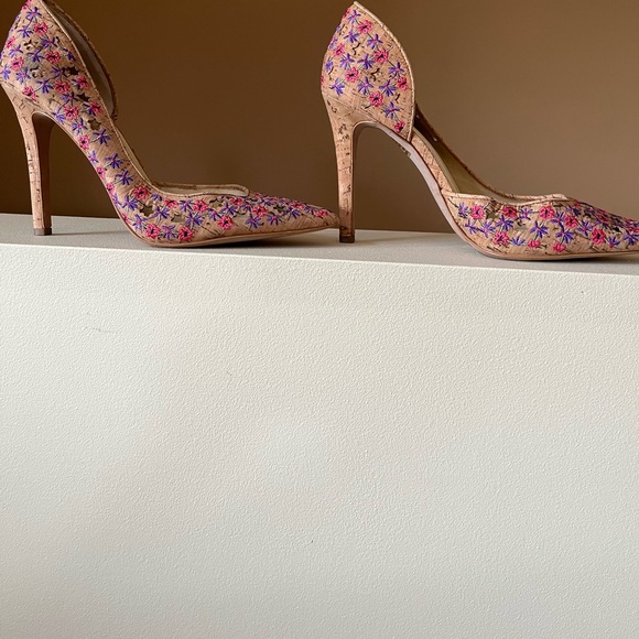 Jessica Simpson stiletto heels. - Picture 1 of 2